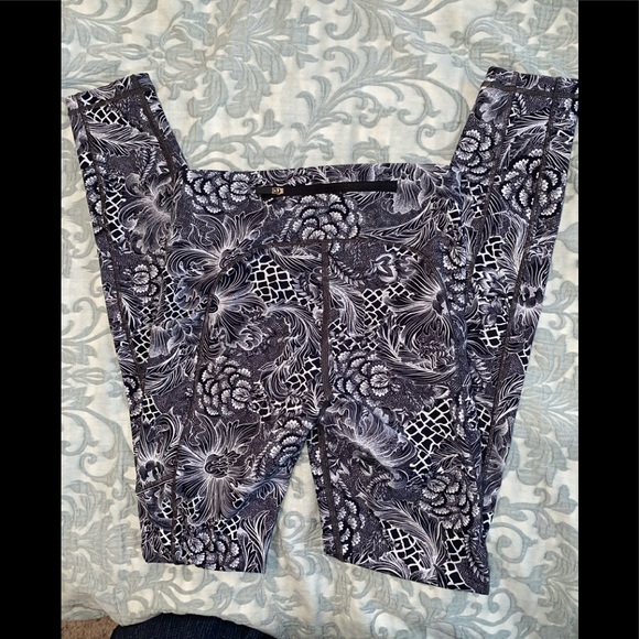 Lululemon speed up tight nouveau starlight NWOT - Picture 3 of 8